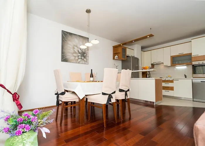 Apartment In Old Town With City View